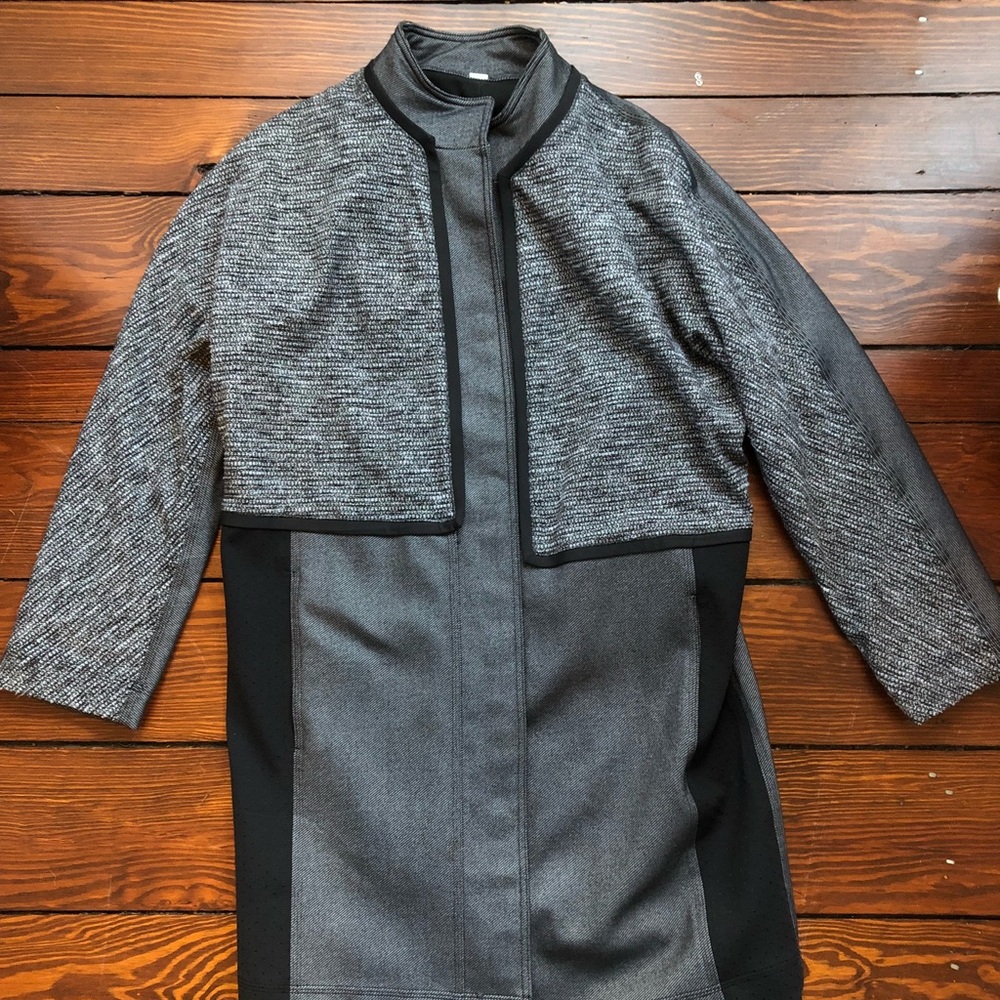 LULULEMON Cocoon Car Coat Size XS